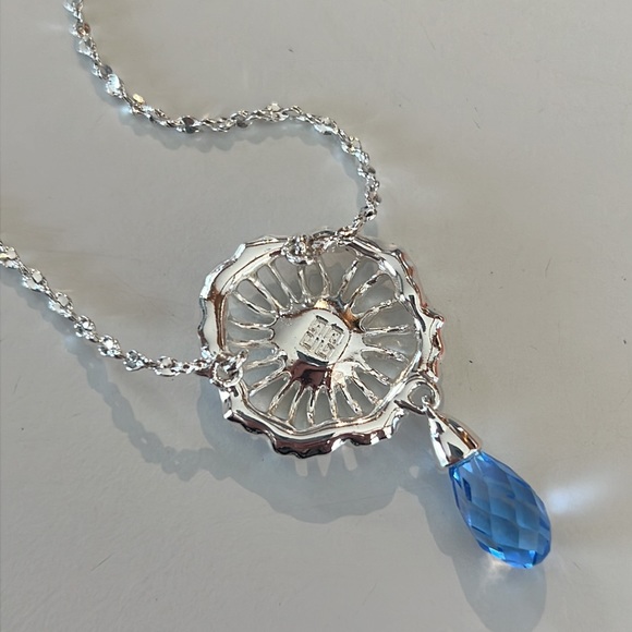 BRAND NEW Givenchy 16” Drop Crystal Pendant Necklace. - Picture 9 of 13